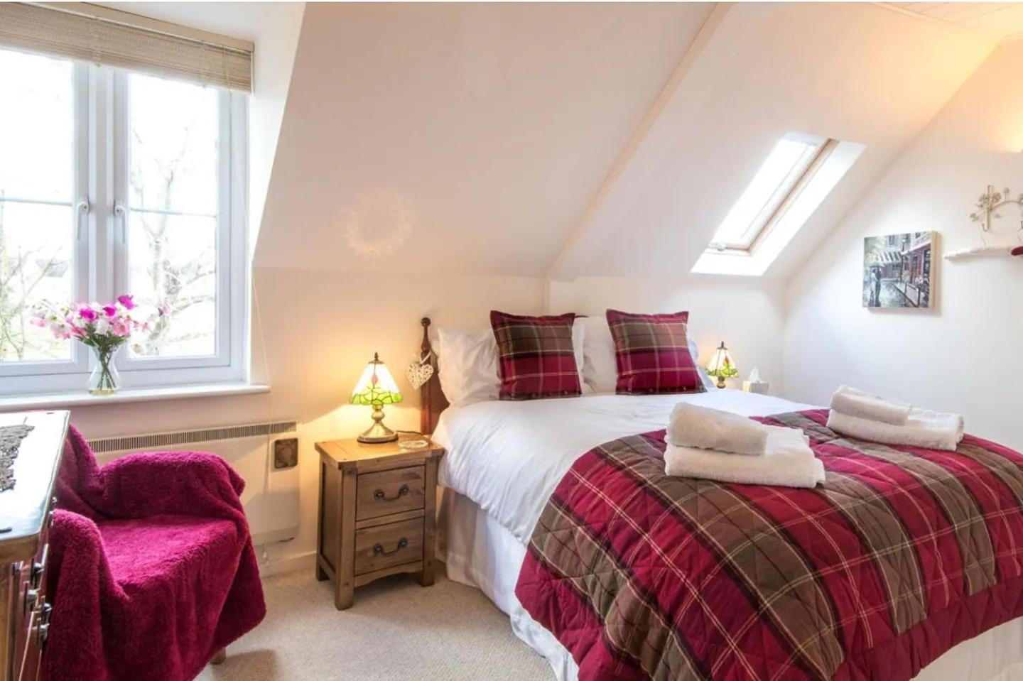 Luxury Kingfisher Lodge, Isis Lake, Within The Cotswold Waterpark سيرنسيستر المظهر الخارجي الصورة