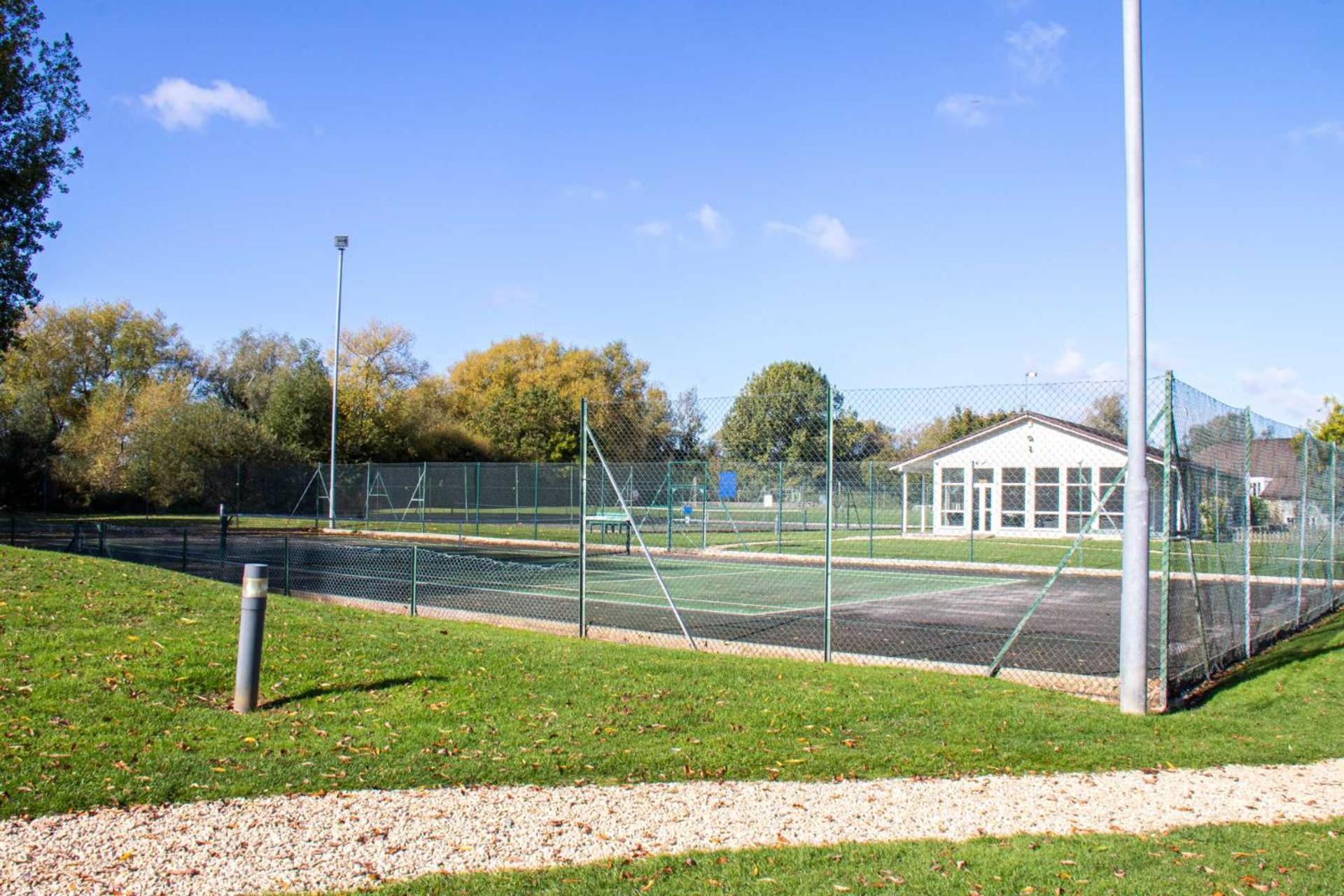 Luxury Kingfisher Lodge, Isis Lake, Within The Cotswold Waterpark سيرنسيستر المظهر الخارجي الصورة