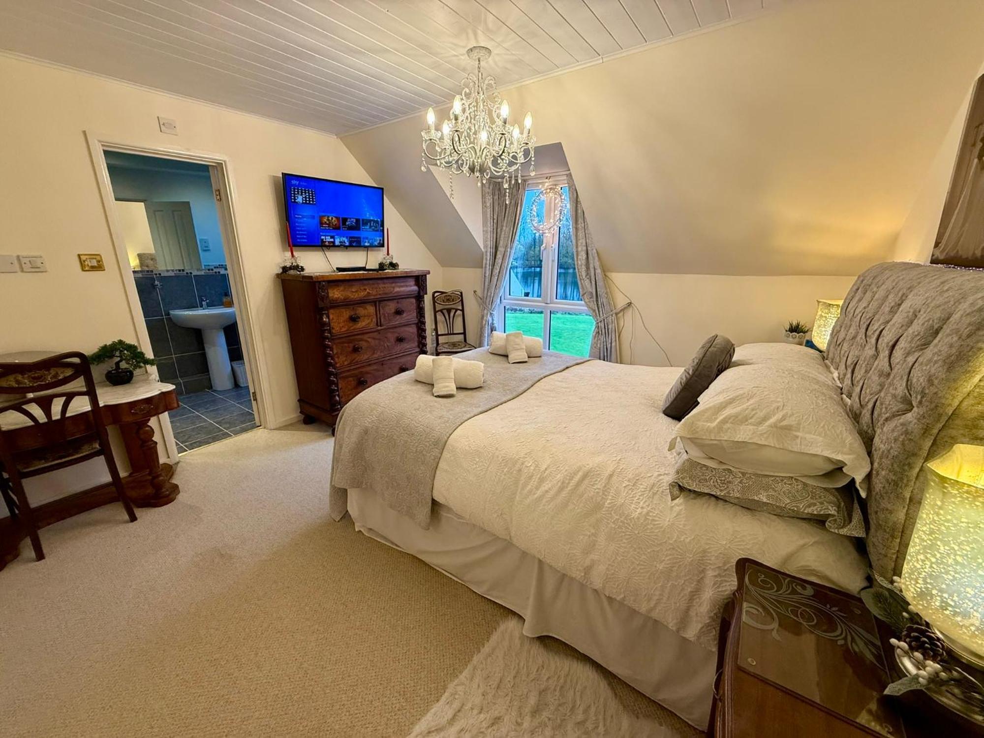 Luxury Kingfisher Lodge, Isis Lake, Within The Cotswold Waterpark سيرنسيستر المظهر الخارجي الصورة