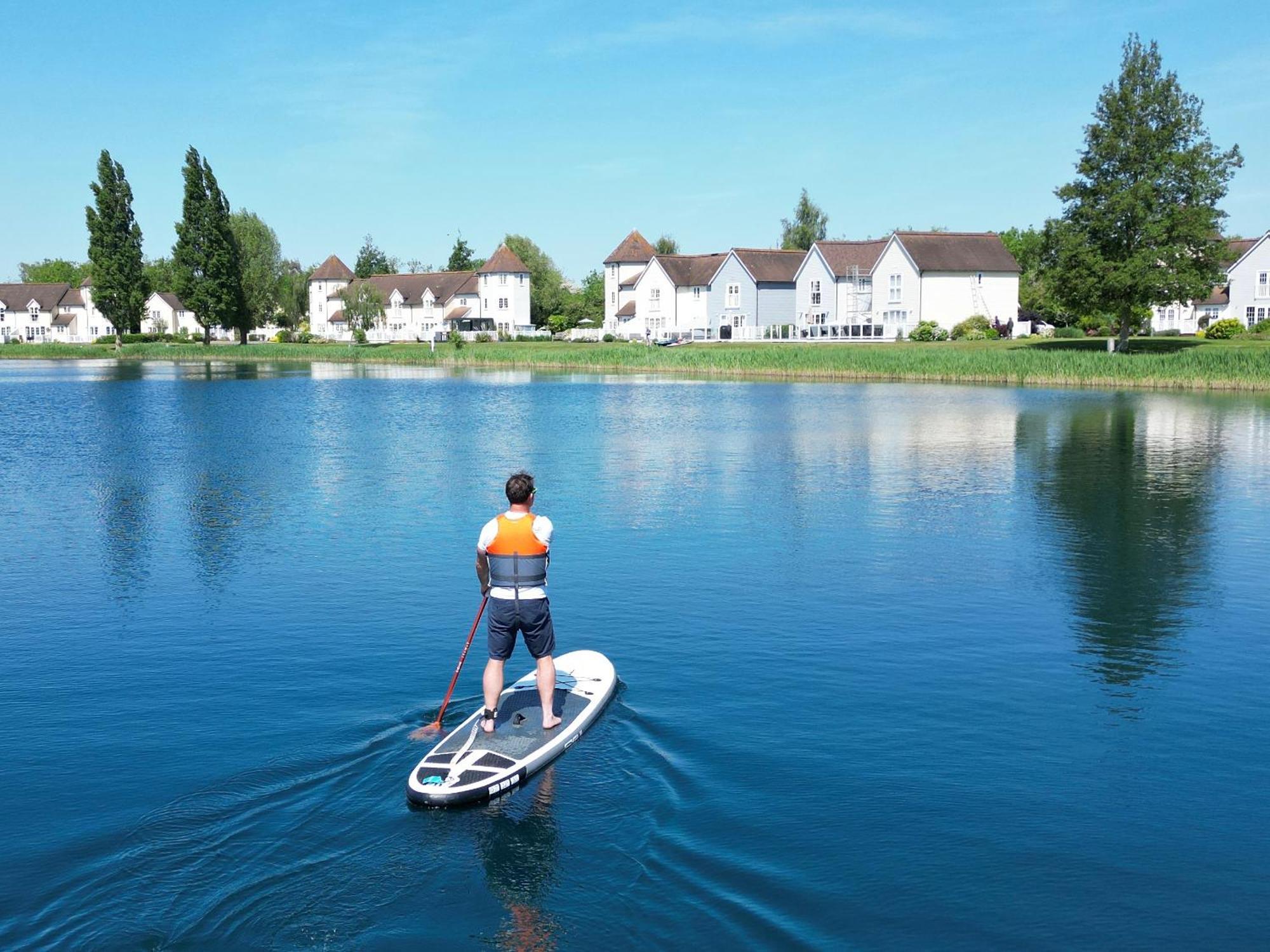 Luxury Kingfisher Lodge, Isis Lake, Within The Cotswold Waterpark سيرنسيستر المظهر الخارجي الصورة